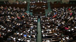 Sala posiedzeń Sejmu RP podczas głosowania nad ustawą o statusie osoby najbliższej — 29 maja 2026 roku