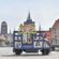 Mobilny carillon "Gdańsk" na tle Głównego Miasta